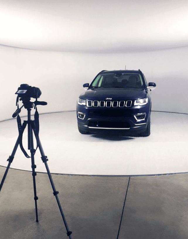PHOTO CAR è il set fotografico professionale per auto di BtheOne